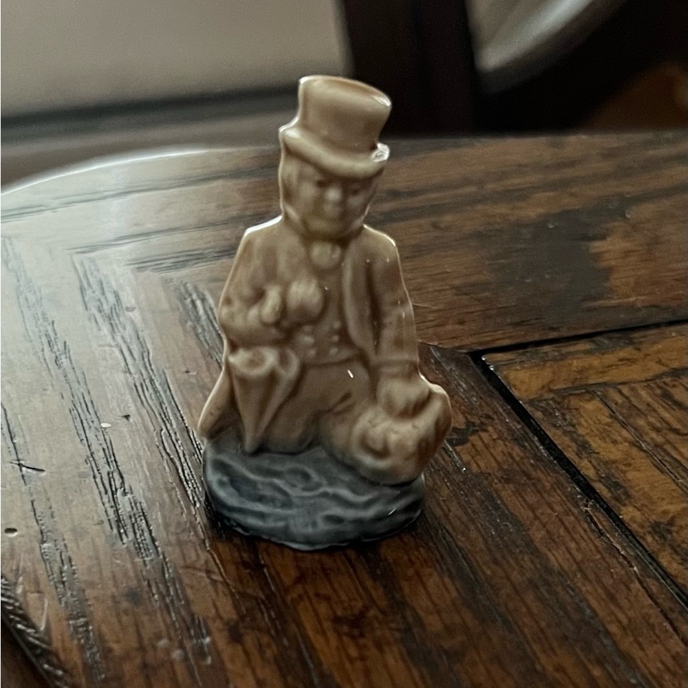 Vintage 70s Wade Rose Whimsies "Dr. Foster"